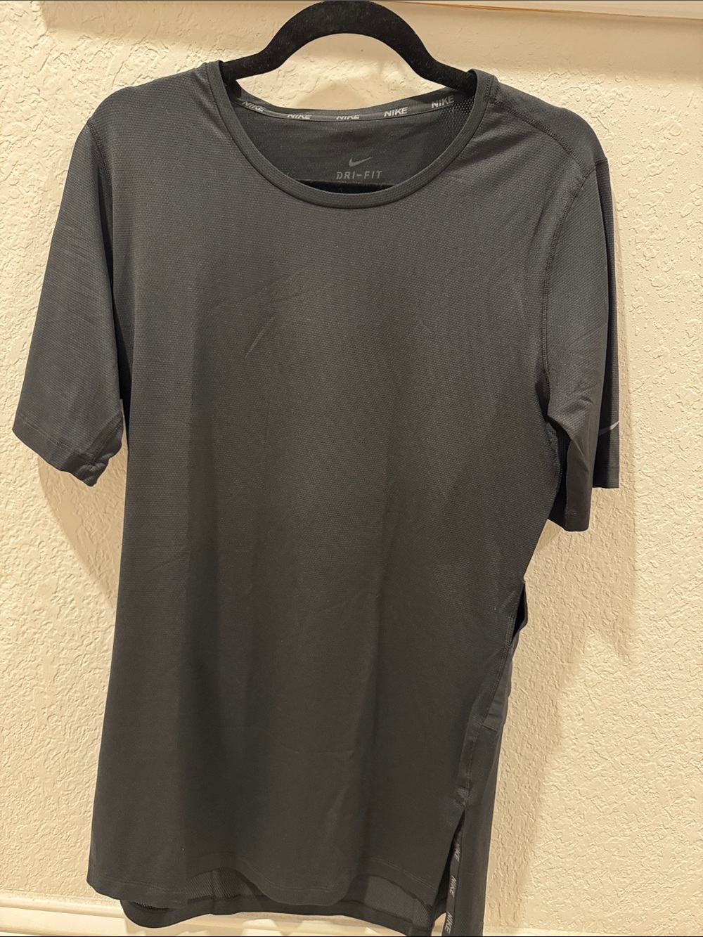 Nike Men’s Short-Sleeve Dri-FIT Tee - Charcoal Black